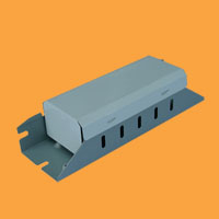 XH130(端子型)环保材料
130*42*31-90
面:0.5彩钢板90长
底:0.5电解板  